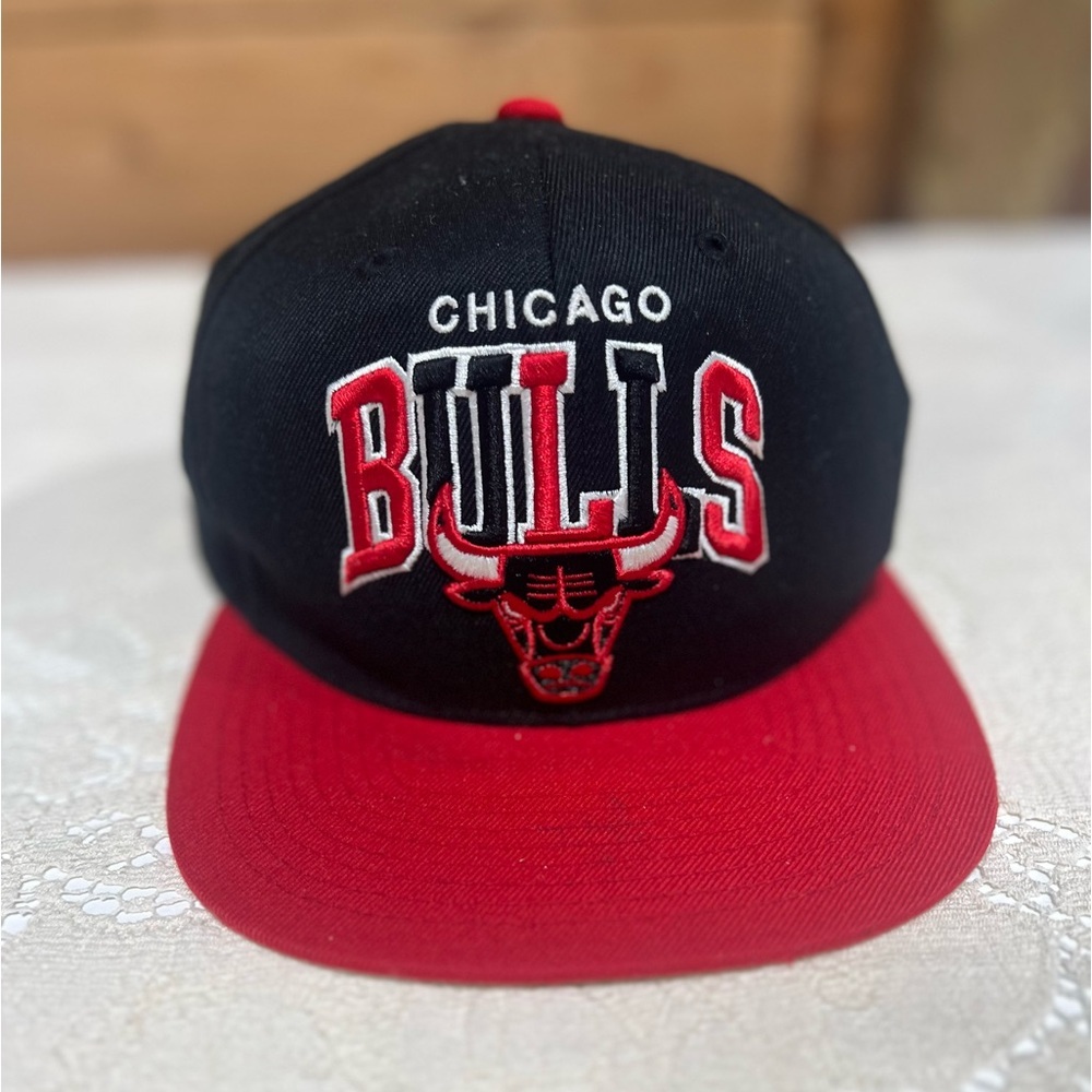 MITCHELL & NESS Chicago Bulls SnapBack Hat Wool Blend EUC